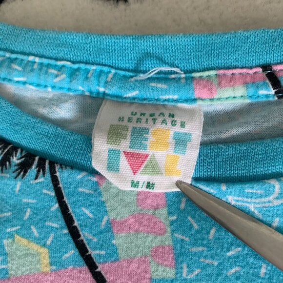 The Urban Heritage Festival 80s Style Surf T-Shirt Short Sleeve Tee - Picture 4 of 8